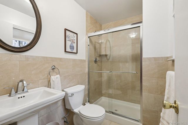 4 Austin Way, Tappan, NY 10983