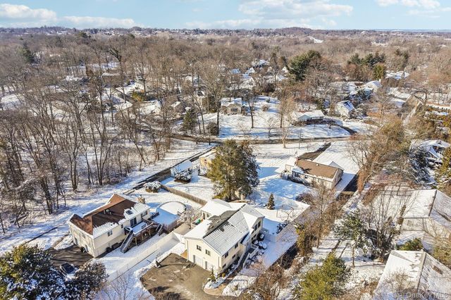 4 Austin Way, Tappan, NY 10983