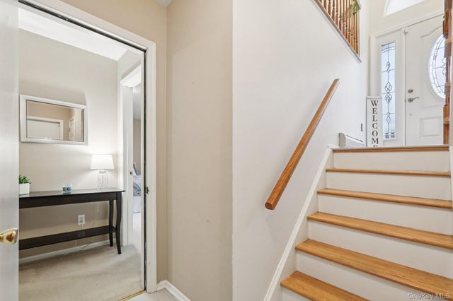 4 Austin Way, Tappan, NY 10983