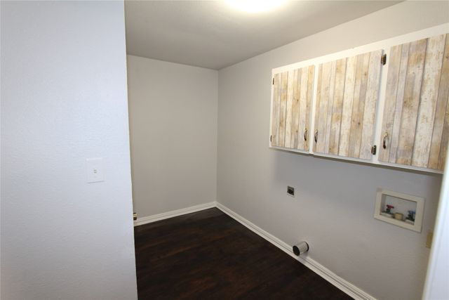 737 Holiday Drive, Sherman, TX 75090