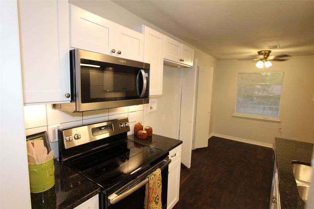 737 Holiday Drive, Sherman, TX 75090