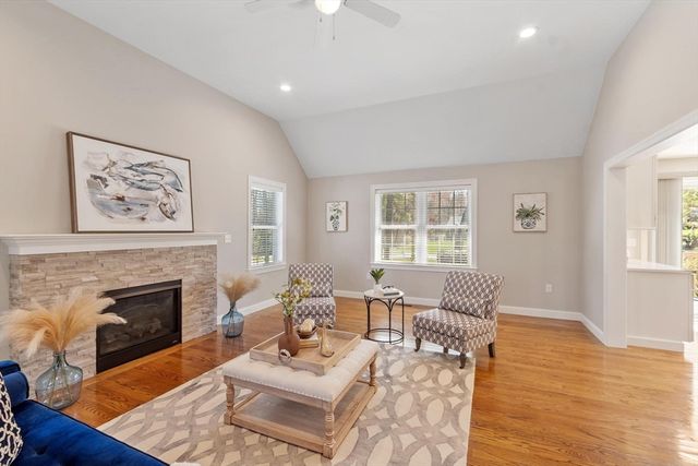 16-R Boutwell St, Wilmington, MA 01887