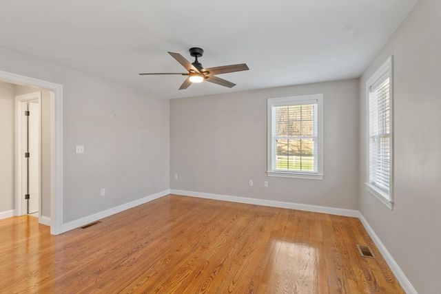 16-R Boutwell St, Wilmington, MA 01887