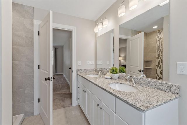 16-R Boutwell St, Wilmington, MA 01887
