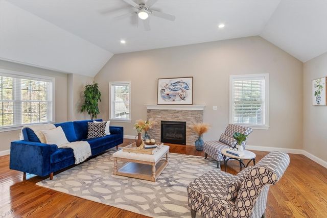 16-R Boutwell St, Wilmington, MA 01887