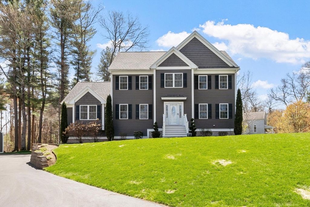 16-R Boutwell St, Wilmington, MA 01887
