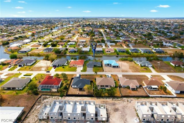 3516 SW 8th PL, Cape Coral, FL 33914