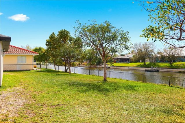 3516 SW 8th PL, Cape Coral, FL 33914