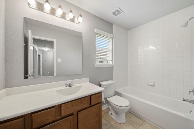 2306 Emerald Stone Court, Pearland, TX 77581