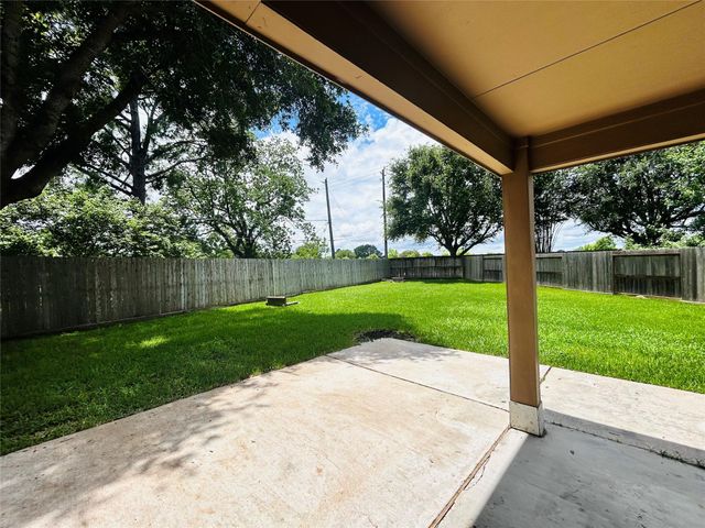 2306 Emerald Stone Court, Pearland, TX 77581
