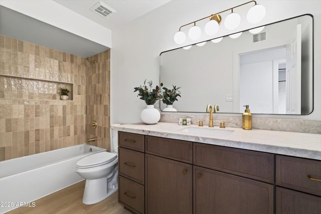 9493 E JENAN Drive, Scottsdale, AZ 85260