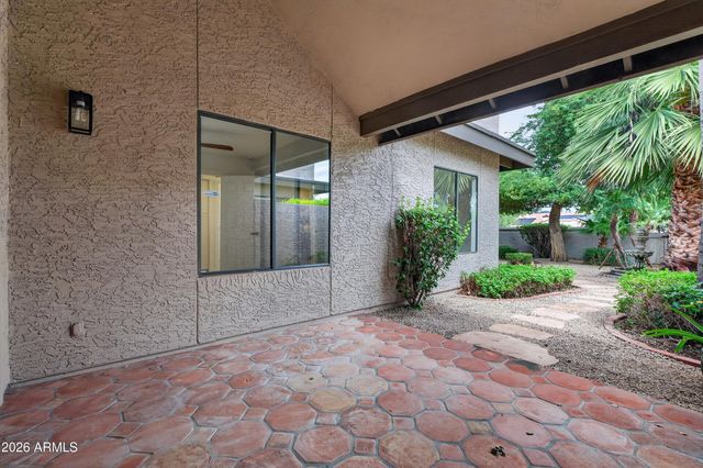 9493 E JENAN Drive, Scottsdale, AZ 85260
