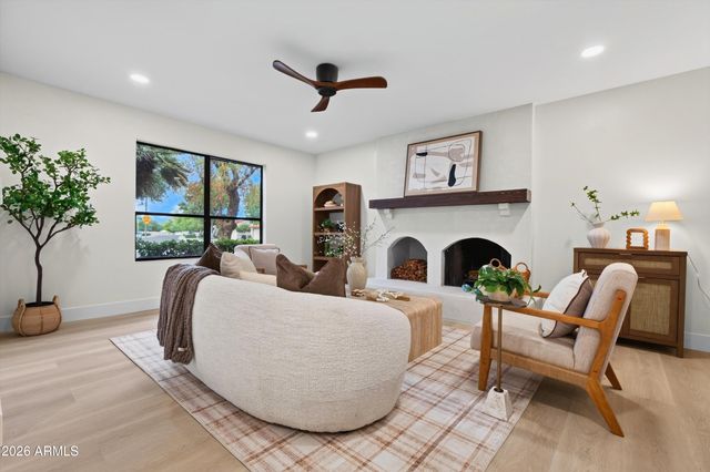 9493 E JENAN Drive, Scottsdale, AZ 85260