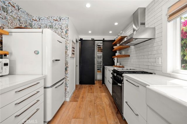 125 S Broadway 6, Redondo Beach, CA 90277