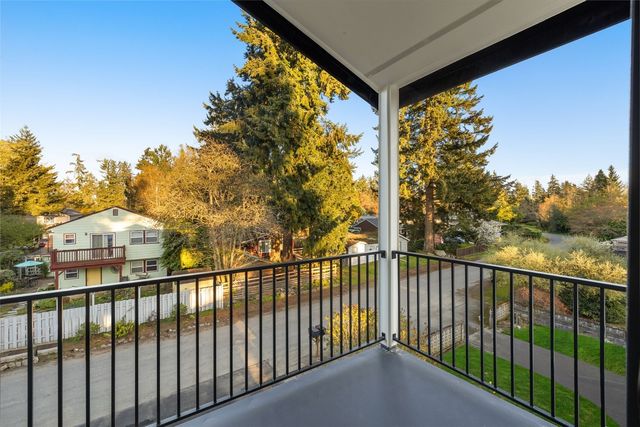 14037 Densmore Avenue N, Seattle, WA 98133