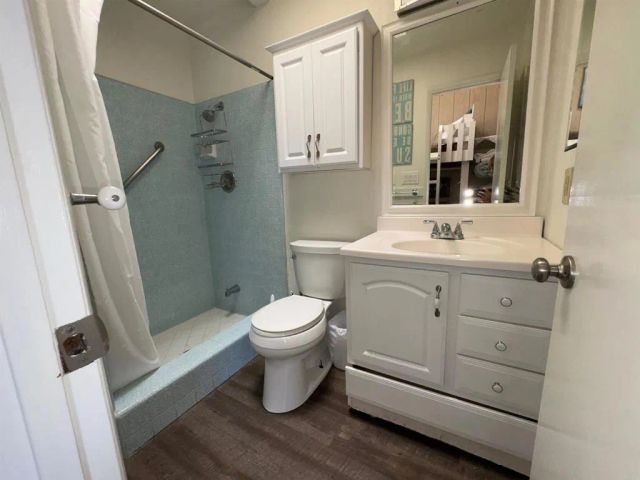 724 Dover Court, San Diego, CA 92109