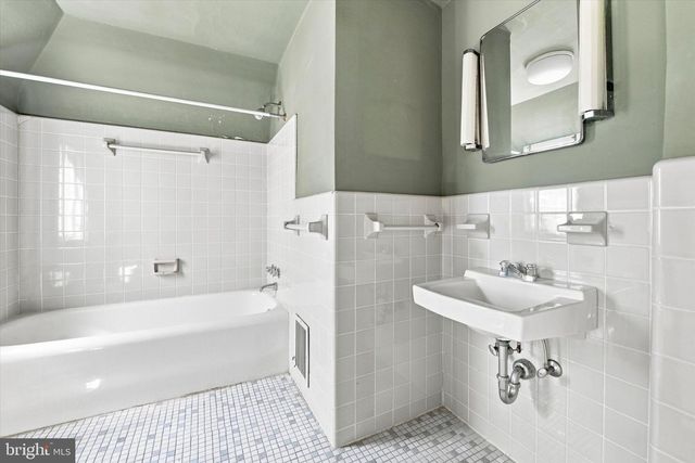 949 E SWEDESFORD RD, Exton, PA 19341