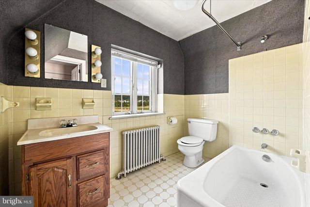 949 E SWEDESFORD RD, Exton, PA 19341
