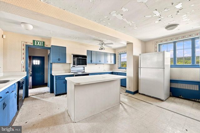 949 E SWEDESFORD RD, Exton, PA 19341