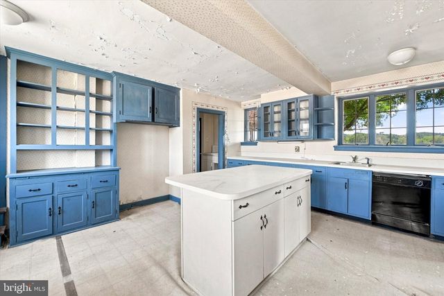 949 E SWEDESFORD RD, Exton, PA 19341