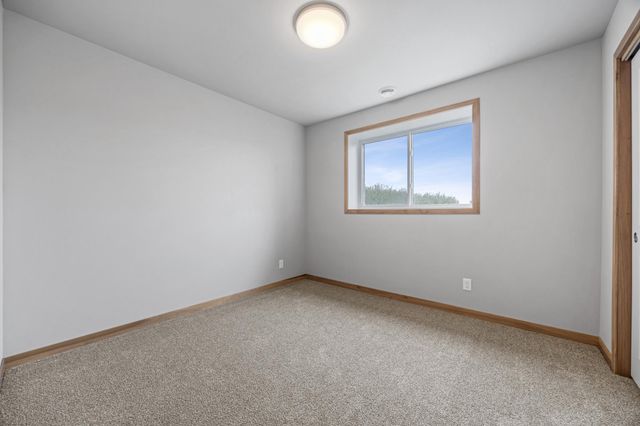 8479 61st Street S, Horace, ND 58047