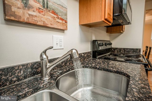 4198 WATERWAY DR, Dumfries, VA 22025