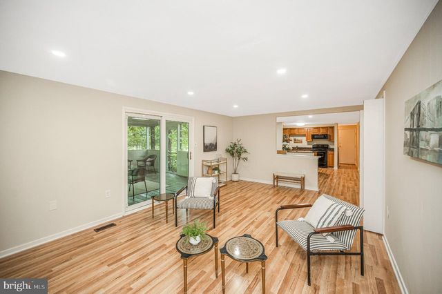 4198 WATERWAY DR, Dumfries, VA 22025