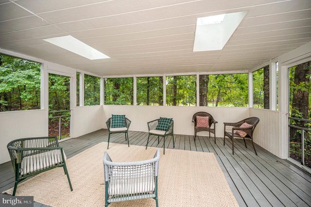 4198 WATERWAY DR, Dumfries, VA 22025
