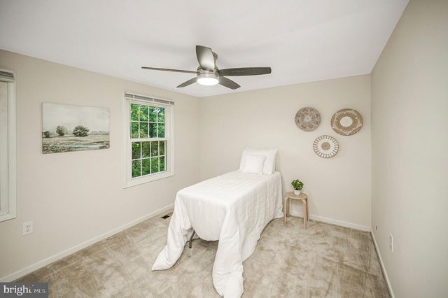 4198 WATERWAY DR, Dumfries, VA 22025