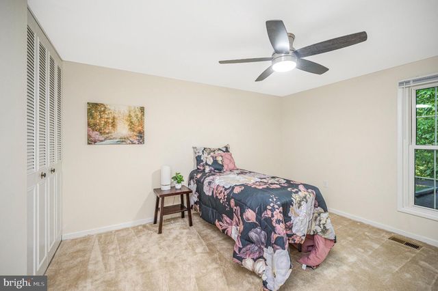 4198 WATERWAY DR, Dumfries, VA 22025