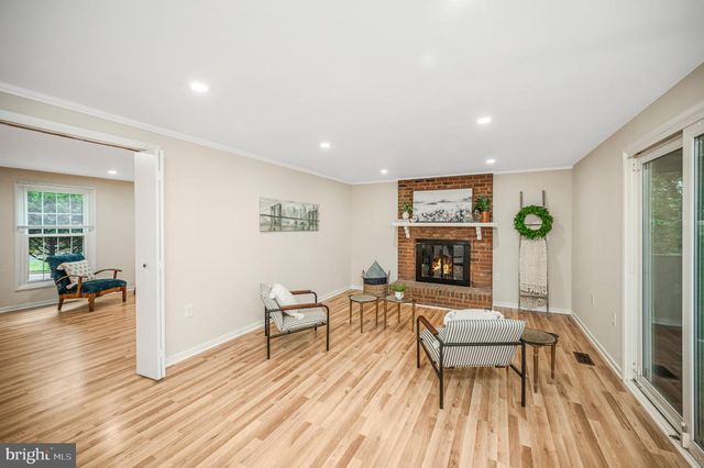 4198 WATERWAY DR, Dumfries, VA 22025