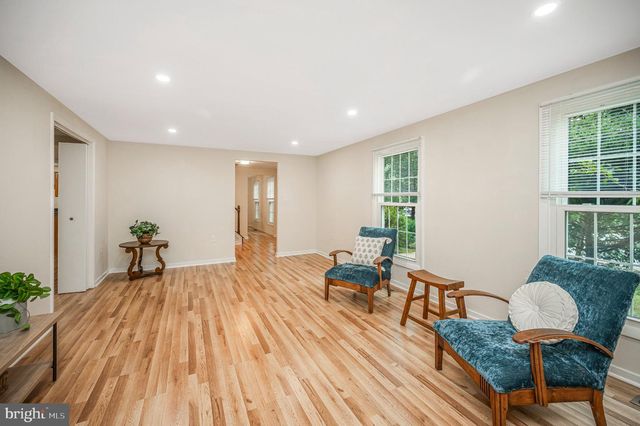 4198 WATERWAY DR, Dumfries, VA 22025
