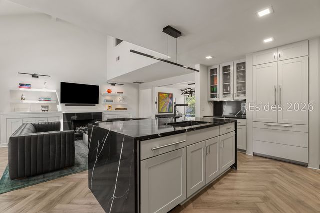 10 Windjammer Ct, Hilton Head Island, SC 29928