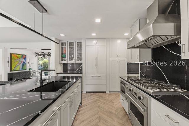 10 Windjammer Ct, Hilton Head Island, SC 29928