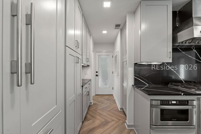 10 Windjammer Ct, Hilton Head Island, SC 29928