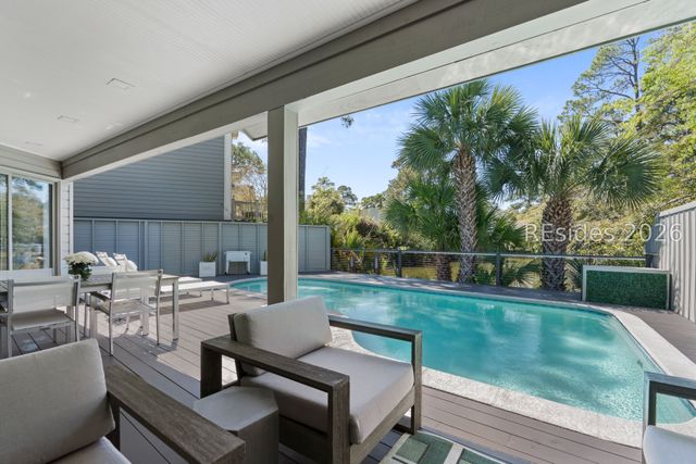 10 Windjammer Ct, Hilton Head Island, SC 29928