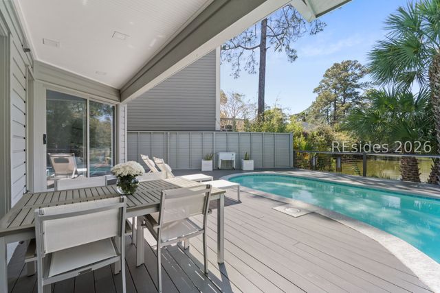 10 Windjammer Ct, Hilton Head Island, SC 29928