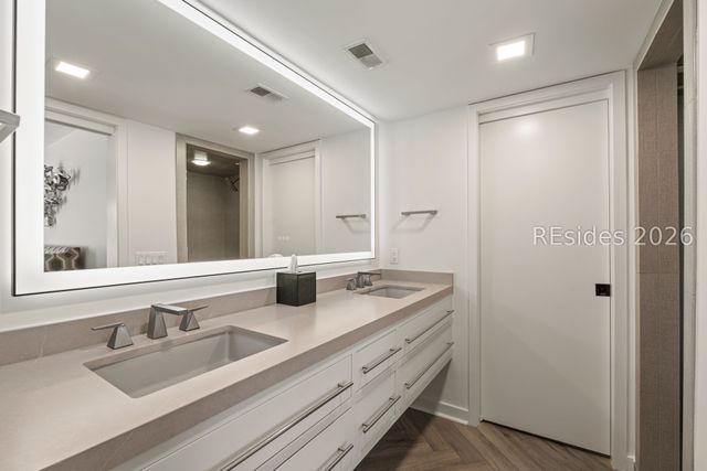 10 Windjammer Ct, Hilton Head Island, SC 29928