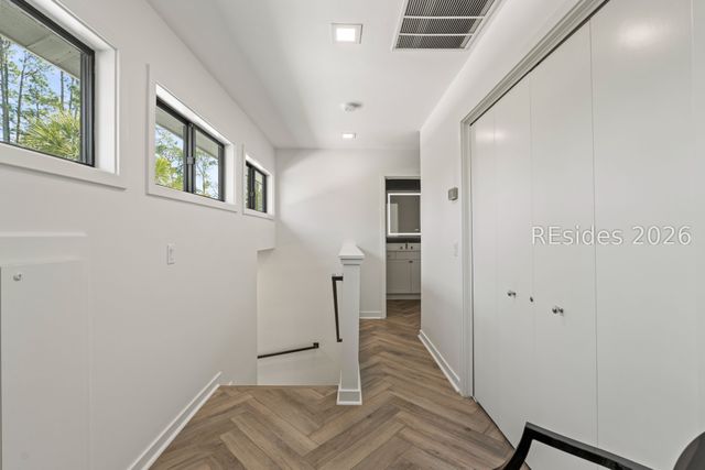 10 Windjammer Ct, Hilton Head Island, SC 29928