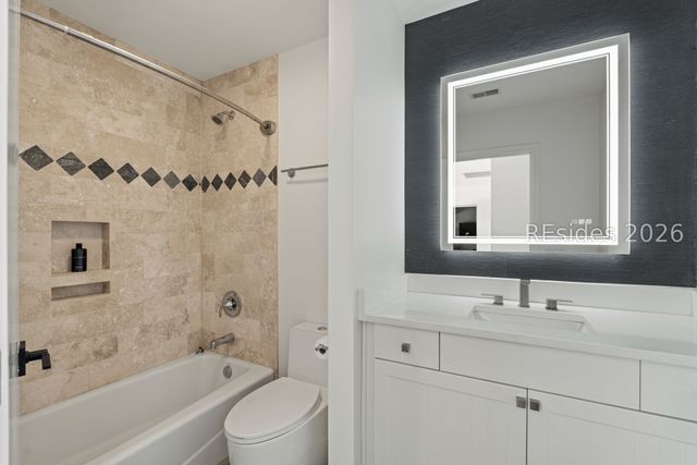 10 Windjammer Ct, Hilton Head Island, SC 29928