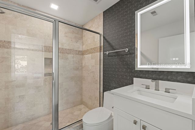 10 Windjammer Ct, Hilton Head Island, SC 29928