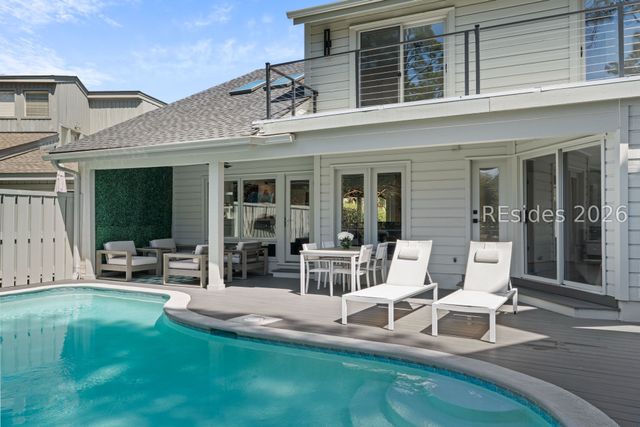 10 Windjammer Ct, Hilton Head Island, SC 29928