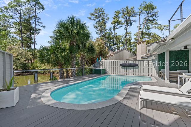 10 Windjammer Ct, Hilton Head Island, SC 29928