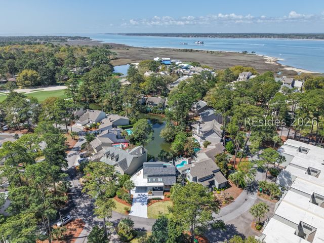 10 Windjammer Ct, Hilton Head Island, SC 29928
