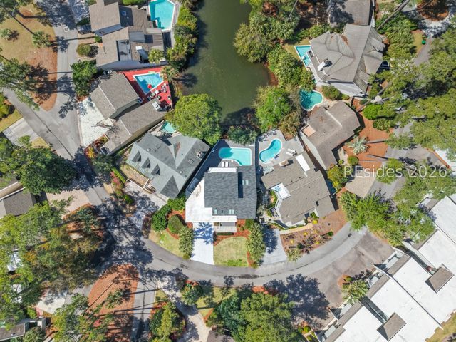 10 Windjammer Ct, Hilton Head Island, SC 29928