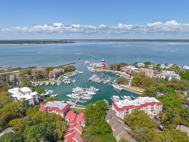 10 Windjammer Ct, Hilton Head Island, SC 29928