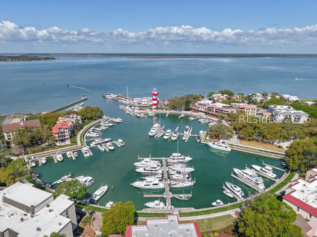 10 Windjammer Ct, Hilton Head Island, SC 29928