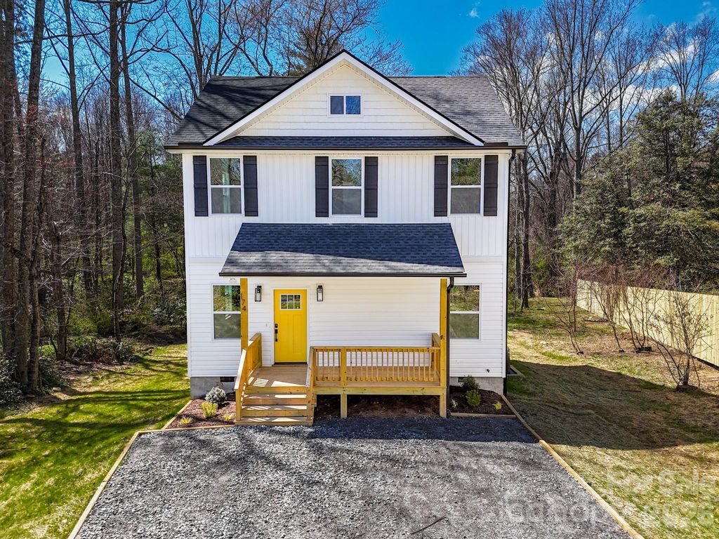 174 Atwood Drive, Hendersonville, NC 28791
