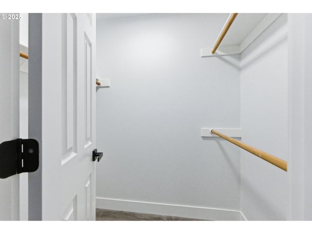 512 Sw EASTMAN Pkwy, Gresham, OR 97080