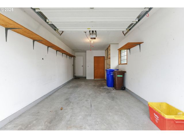 512 Sw EASTMAN Pkwy, Gresham, OR 97080